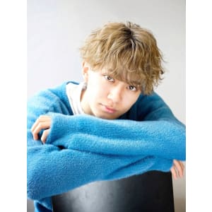 メンズヘア整形スパイラルパーマ波巻きツイストメンズパーマ髪型