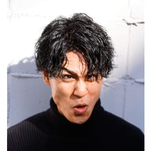 メンズヘア整形スパイラルパーマ波巻きツイストメンズパーマ髪型
