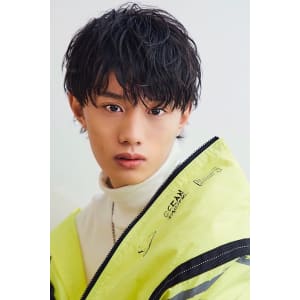 メンズヘア整形スパイラルパーマ波巻きツイストメンズパーマ髪型