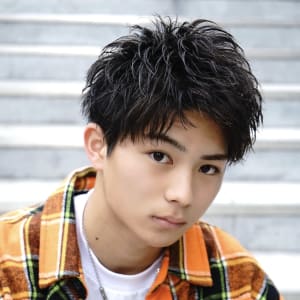メンズヘア整形スパイラルパーマ波巻きツイストメンズパーマ髪型