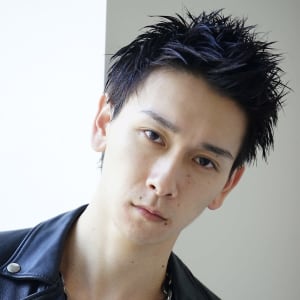 メンズヘア整形スパイラルパーマ波巻きツイストメンズパーマ髪型