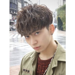 メンズヘア整形スパイラルパーマ波巻きツイストメンズパーマ髪型