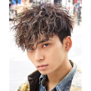 メンズヘア整形スパイラルパーマ波巻きツイストメンズパーマ髪型