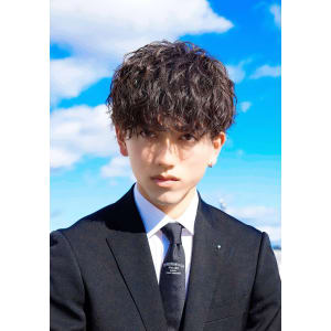 メンズヘア整形スパイラルパーマ波巻きツイストメンズパーマ髪型