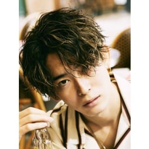 メンズヘア整形スパイラルパーマ波巻きツイストメンズパーマ髪型