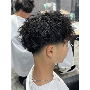 メンズヘア整形スパイラルパーマ波巻きツイストメンズパーマ髪型
