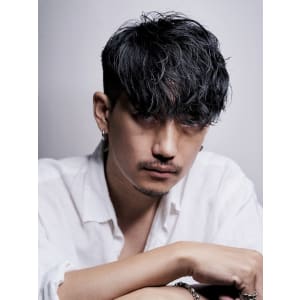 メンズヘア整形スパイラルパーマ波巻きツイストメンズパーマ髪型