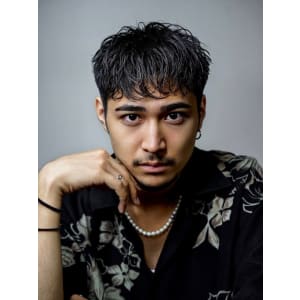 メンズヘア整形スパイラルパーマ波巻きツイストメンズパーマ髪型