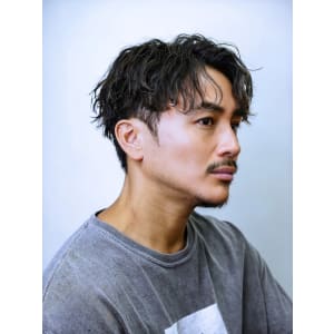 メンズヘア整形スパイラルパーマ波巻きツイストメンズパーマ髪型