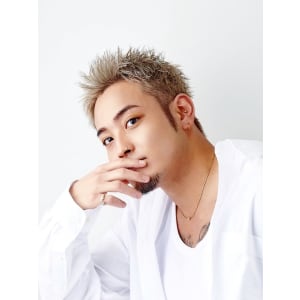 メンズヘア整形スパイラルパーマ波巻きツイストメンズパーマ髪型