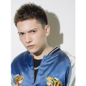メンズヘア整形スパイラルパーマ波巻きツイストメンズパーマ髪型