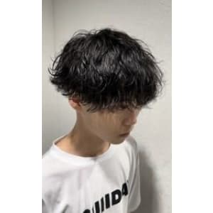 メンズヘア整形スパイラルパーマ波巻きツイストメンズパーマ髪型