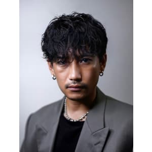 メンズヘア整形スパイラルパーマ波巻きツイストメンズパーマ髪型