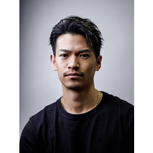 メンズヘア整形スパイラルパーマ波巻きツイストメンズパーマ髪型