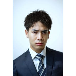 メンズヘア整形スパイラルパーマ波巻きツイストメンズパーマ髪型