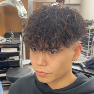 メンズヘア整形スパイラルパーマ波巻きツイストメンズパーマ髪型