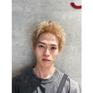 メンズヘア整形スパイラルパーマ波巻きツイストメンズパーマ髪型 - メンズサロン GOALD 名古屋名駅【メンズサロン ゴールド ナゴヤメイエキ】掲載中