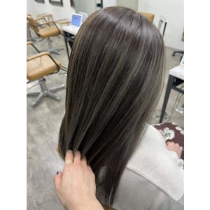 白髪ぼかしハイライトイルミナカラー池袋