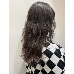 大きめウェーブのロングパーマ【池袋　uchla】