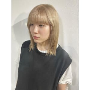 ホワイトグレージュ コンマヘア くすみブルー ダークアッシュ