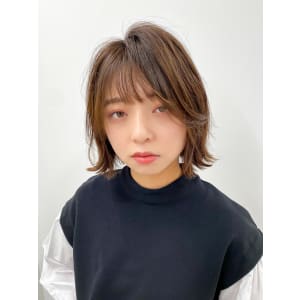 【長谷川】ナチュラル外はねボブ
