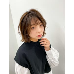 【長谷川】ナチュラル外はねボブ