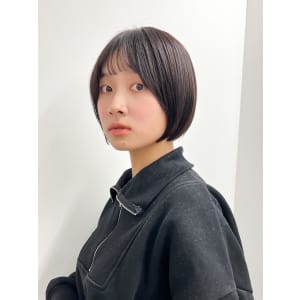 【長谷川】黒髪ぱつっとボブ
