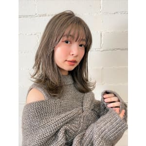 グレージュカラー