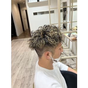 メンズツイストパーマ　2ブロックスタイル