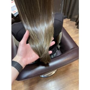 HAIR DESIGN + GOLDEN ROCK×ロング