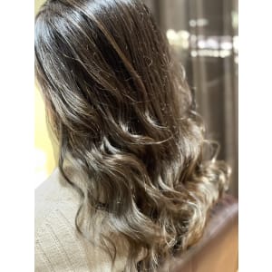HAIR DESIGN + GOLDEN ROCK×ロング