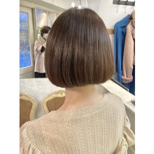 ショコラアッシュストレート大人ボブヘア30代40代梅ヶ丘