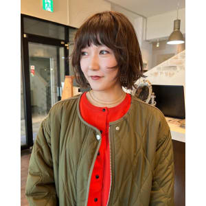 curly BOB / sheer brown