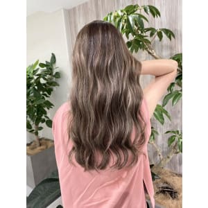 【寺本】ツヤっと煌めくヘアカラー！