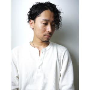 ミディアムウェイバー - @110 BARBER SHOP 博多店【ワンワンオー バーバー ショップ ハカタテン】掲載中