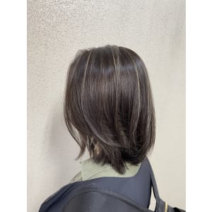 おしゃれで白髪も目立ちにくい☆ハイライトカラー