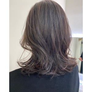 ナチュラルだけどハイライト見せたい