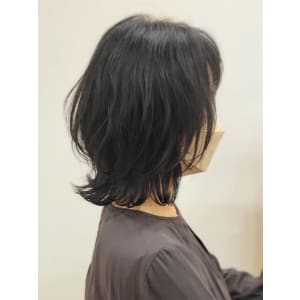 ダークグレージュ×大人っぽレイヤーミディ
