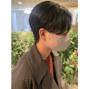 黒髪センターパート