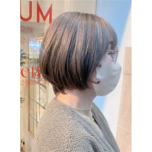 大人っぽくびれショート×透明感アッシュベージュ