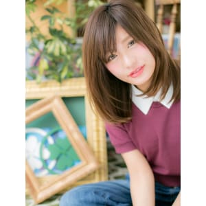 大人かわいい斜めバングミルクティーブラウン　うるツヤ