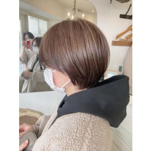白髪ぼかしショコラアッシュハイライト丸みボブ40代梅ヶ丘