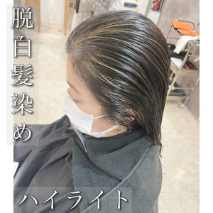 脱白髪染めハイライト - hair salon PAcuTA【ヘアーサロンパクタ】掲載中