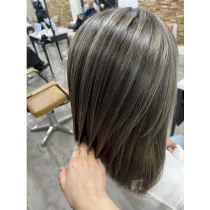 白髪ぼかしハイライトイルミナカラー池袋