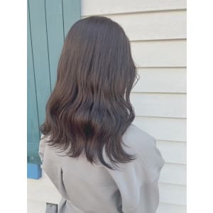 ミディアム スタイル 巻髪レイヤー - Lusso chiaro 西池袋店【ルッソチアロ ニシイケブクロテン】掲載中
