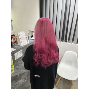 miu&橋本愛海　鮮やかなピンクグラデーション