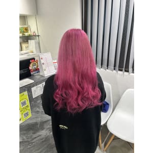 miu&橋本愛海　鮮やかなピンクグラデーション