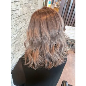 Fave（フェイブ）×ミディアム