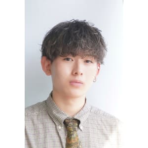 センターパート波巻きスパイラルツイストスパイラル刈り上げ
