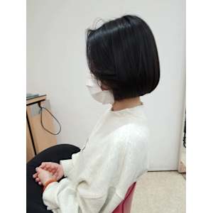 前髪長めの大人っぽボブ